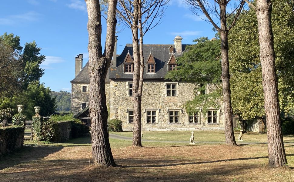 25 mins west of Pau; near Orthez, between Pyrenees Mountains & Atlantic