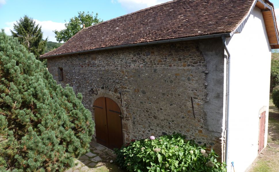 Charmante Ensemble Béarnais du Village Avec Dépendance et Jardin Privé