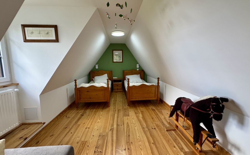Authentique Ferme à Quatre Corps Avec Cour Intérieur, Dépendances et Jardin Paysager