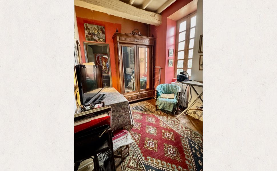 Rare, propriété authentique du XIVe siècle avec jardin et vues Pyrénées