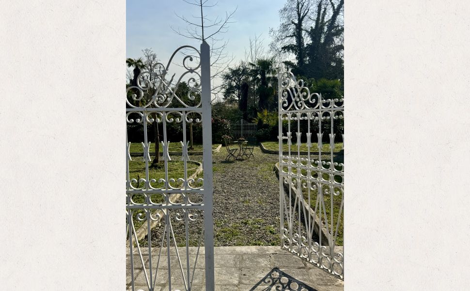 Demeure de Village de Caractère avec accès direct à la Rivière