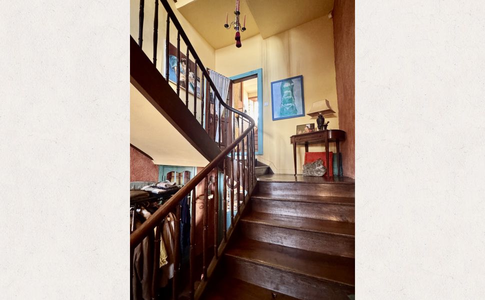 Demeure de Village de Caractère avec accès direct à la Rivière