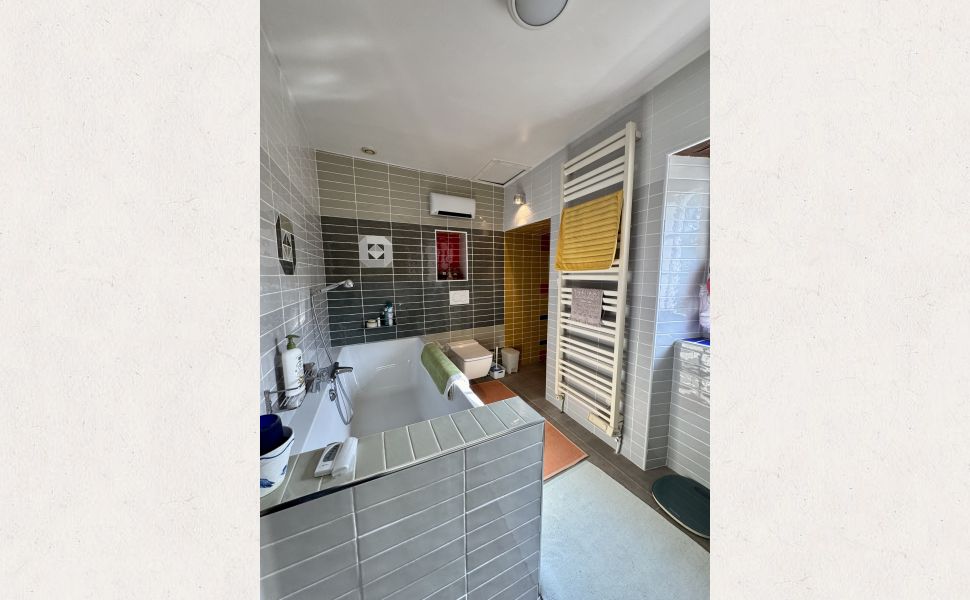 Demeure de Village de Caractère avec accès direct à la Rivière