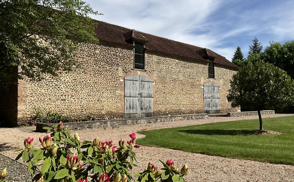 Elégant château, typiquement français, avec 7,78 hectares