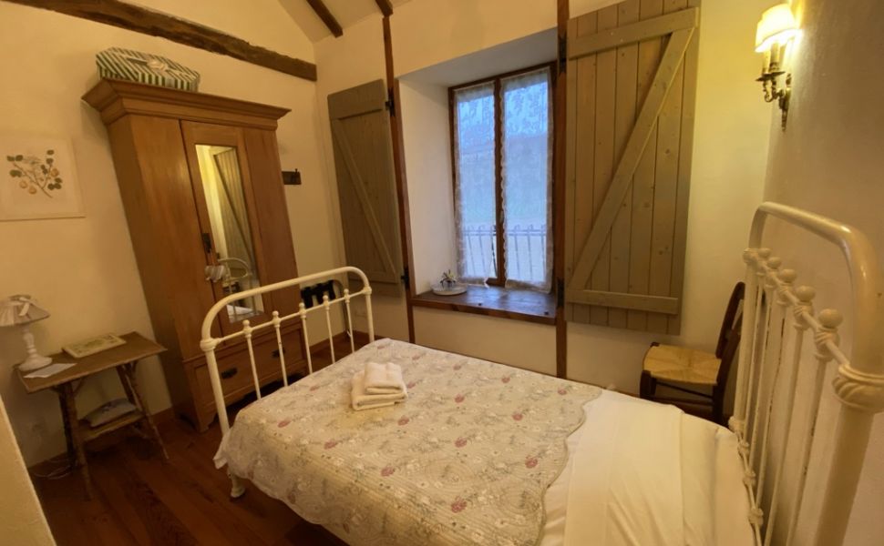 A Delightful Ensemble of Multiple Dwellings in a Beautiful Rural Setting with Pyrenean Views
