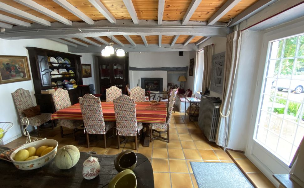 An Attractive Courtyard Farmhouse with Guest Cottage, Swimming Pool and Mountain Views