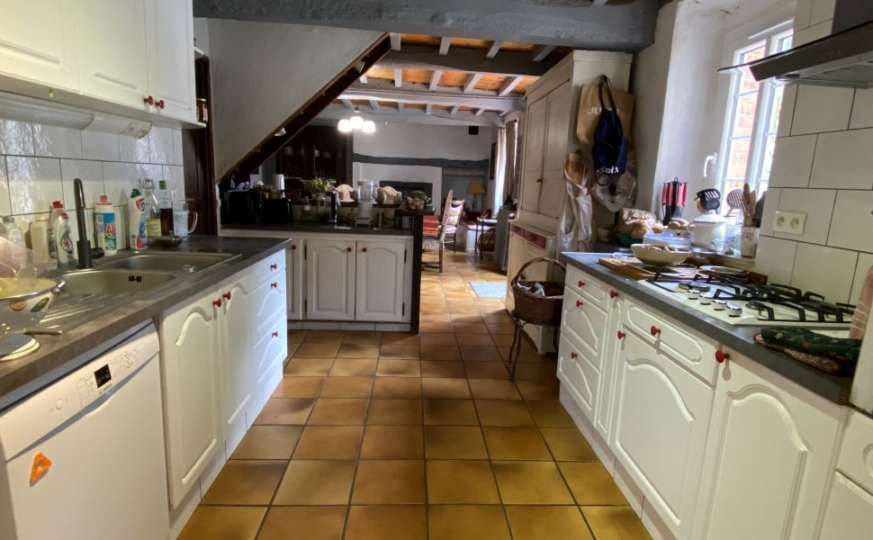 An Attractive Courtyard Farmhouse with Guest Cottage, Swimming Pool and Mountain Views