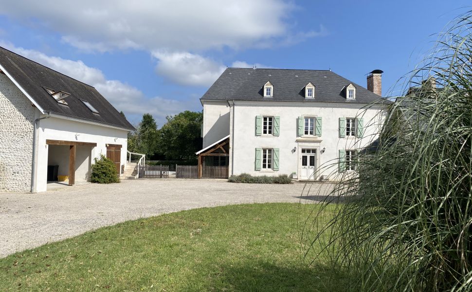 An Elegant Maison de Maître with Tennis Court; Heated Saltwater Pool; Guest Wing & 4 HA