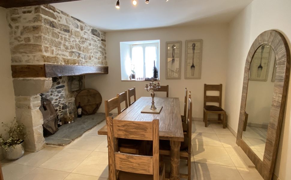 An Elegant Maison de Maître with Tennis Court; Heated Saltwater Pool; Guest Wing & 4 HA
