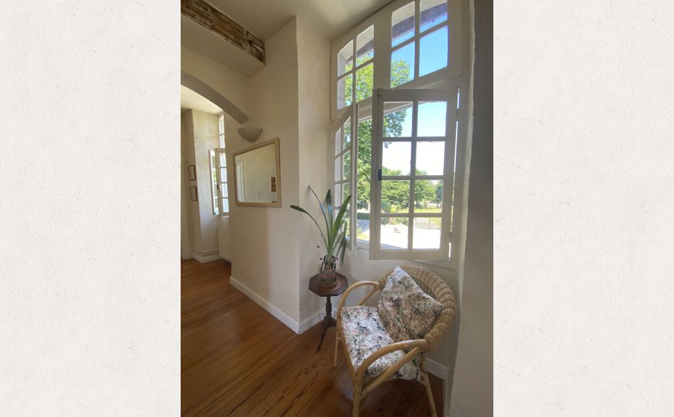 Magnificent 18th Century Maison de Maitre and Coach House with Pool