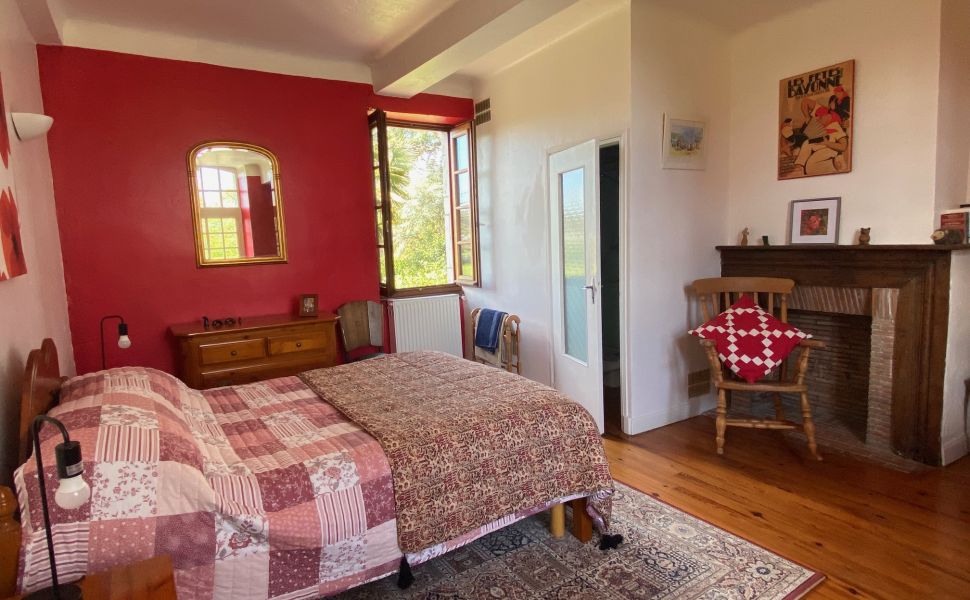 Magnificent 18th Century Maison de Maitre and Coach House with Pool