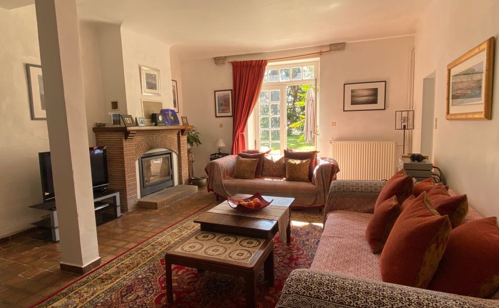 Magnificent 18th Century Maison de Maitre and Coach House with Pool