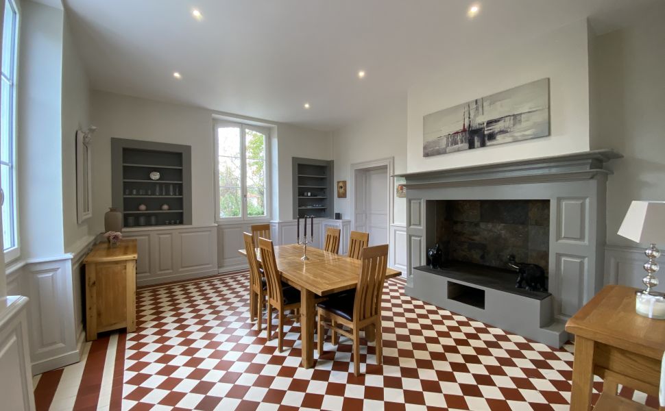 An Immaculately Presented Manor House with Stunning Period Features!