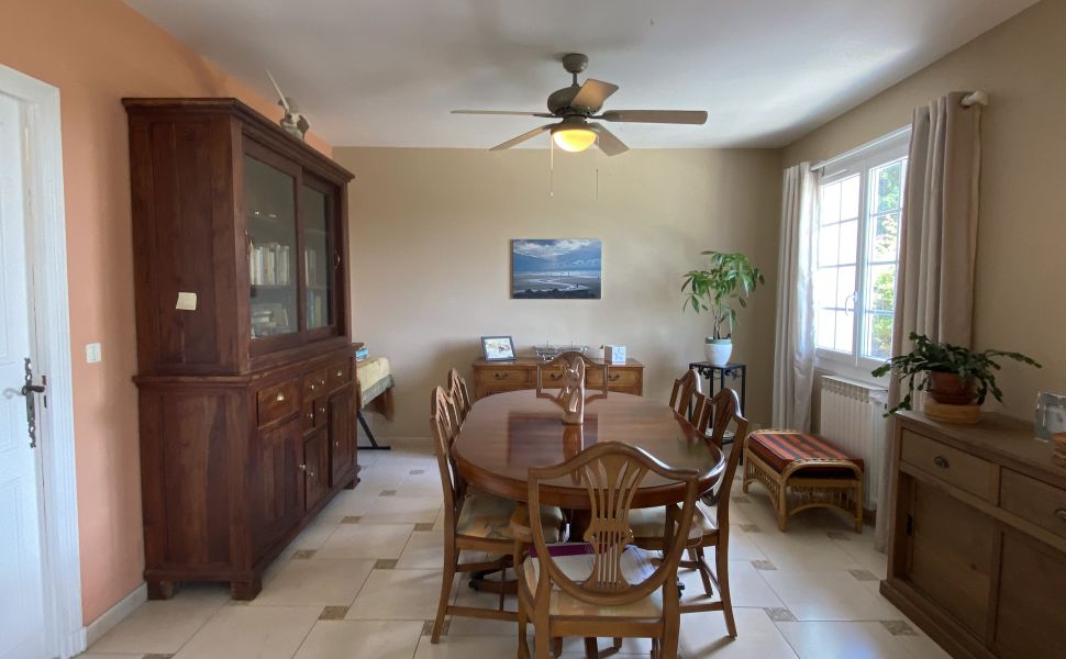 Bearnaise Hilltop Property in an Acre of Private Gardens with Swimming Pool and Mountain Views