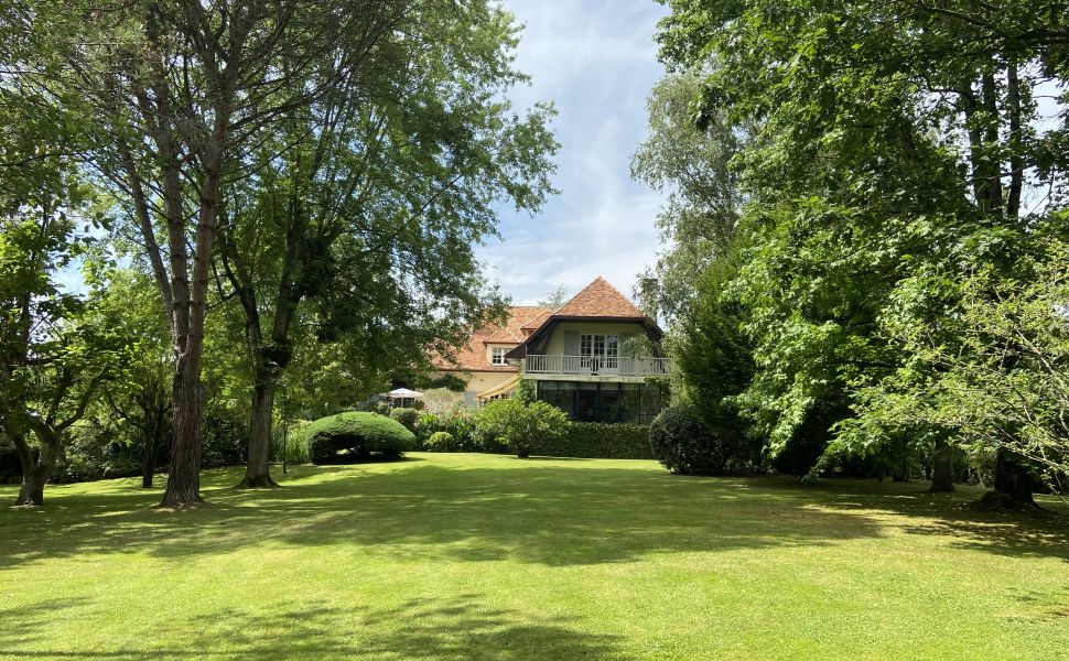 A Beautiful Contemporary Property with Charming Flowery Gardens in Heart of a Lovely Landaise Town