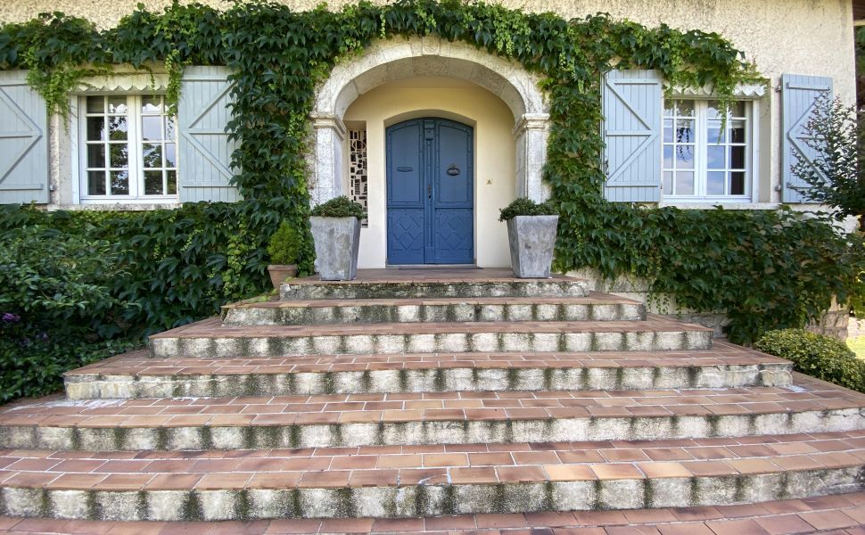 A Beautiful Contemporary Property with Charming Flowery Gardens in Heart of a Lovely Landaise Town