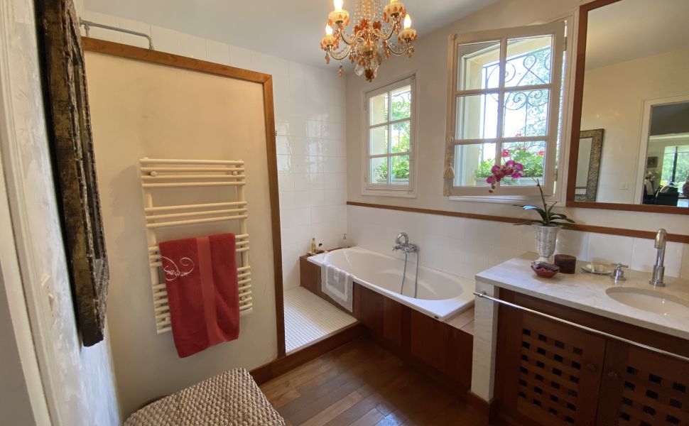 A Beautiful Contemporary Property with Charming Flowery Gardens in Heart of a Lovely Landaise Town
