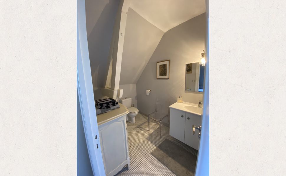 A Beautiful Contemporary Property with Charming Flowery Gardens in Heart of a Lovely Landaise Town