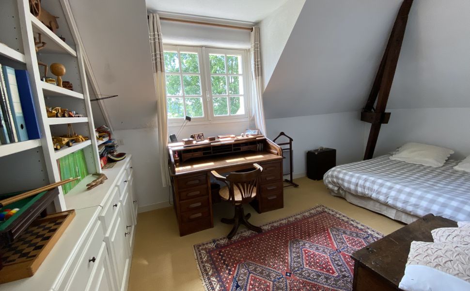 A Beautiful Contemporary Property with Charming Flowery Gardens in Heart of a Lovely Landaise Town