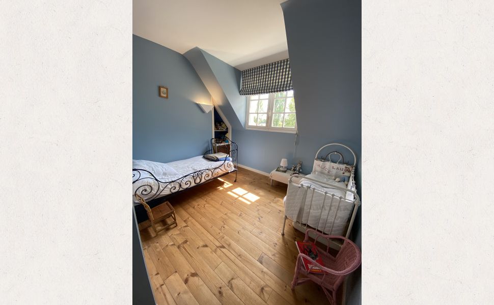 A Beautiful Contemporary Property with Charming Flowery Gardens in Heart of a Lovely Landaise Town