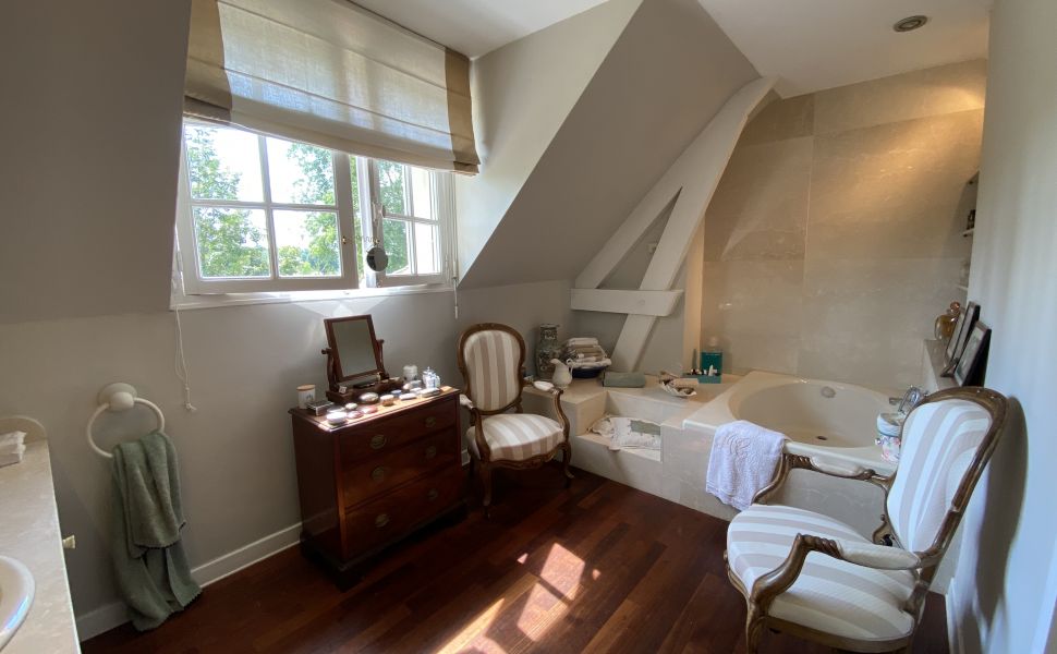 A Beautiful Contemporary Property with Charming Flowery Gardens in Heart of a Lovely Landaise Town