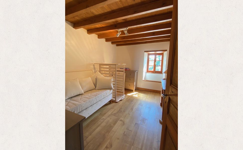 An Enchanting Former Bergerie In Secluded Tranquility With Outstanding Views