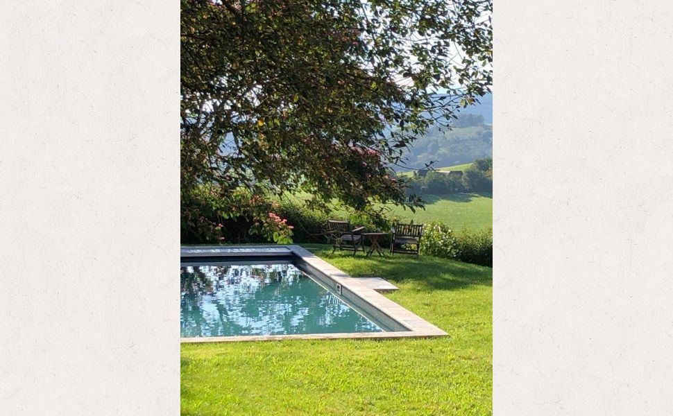 A Picture Perfect Farm Ensemble With Spectacular Pyrenean Views and Swimming Pool