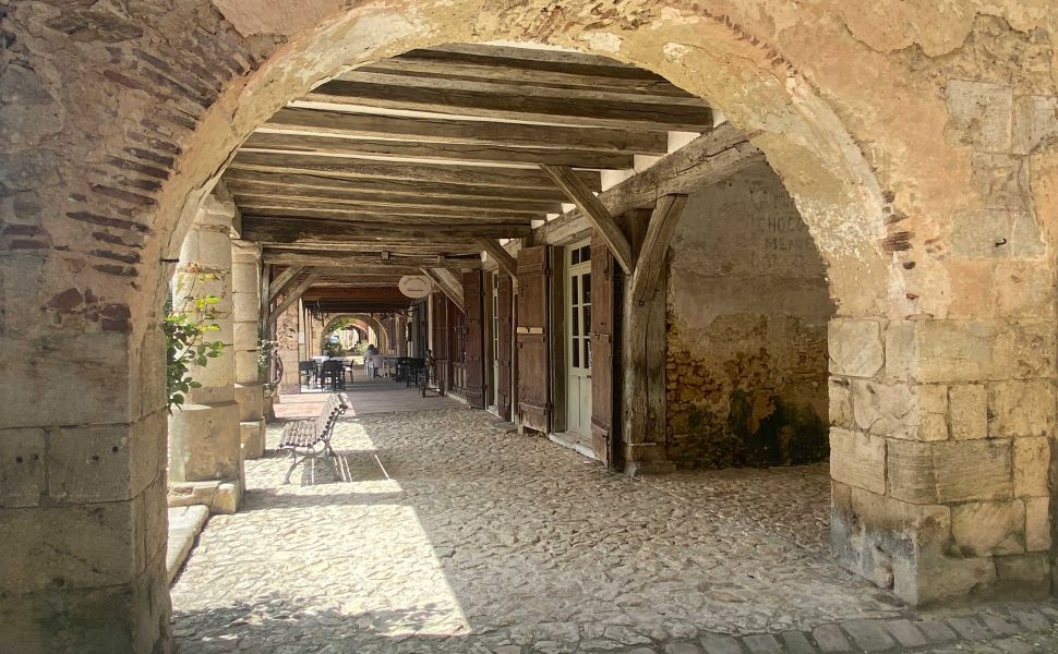 Magnifique Hôtel Particulier de 14eme au cœur d'une des plus belles bastides Landaise 