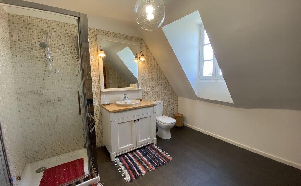 Magnifique Propriété Sur 7,623m2 de Parc Privé à Proximité d’un Village Touristique