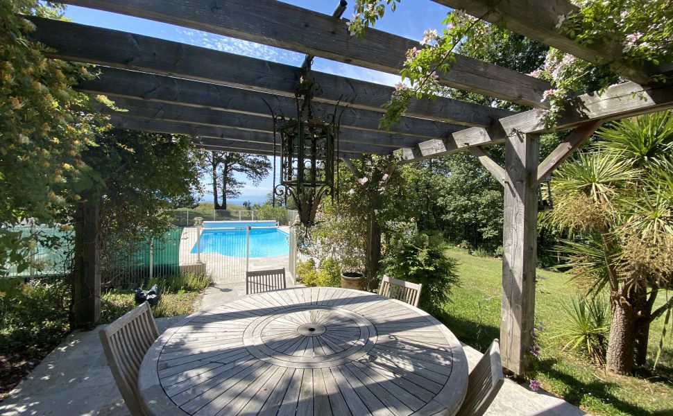 Charmante Néo-Béarnaise avec Environnement préservé, Vue sur les Pyrénées & Piscine