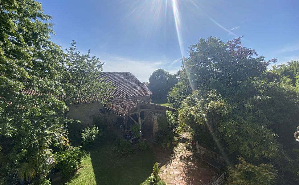 Pretty Maison Bourgoise with Walled Garden and Carriage House