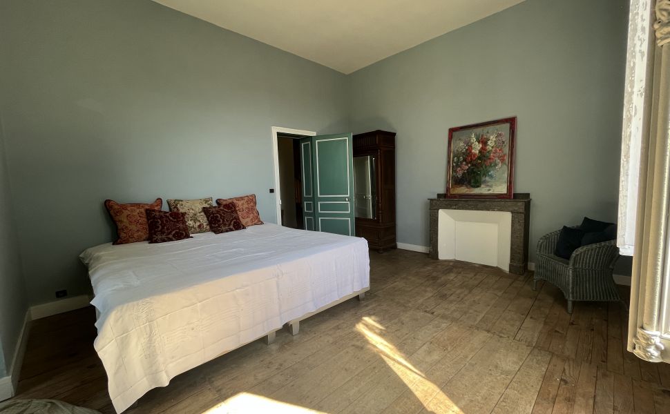 Pretty Maison Bourgoise with Walled Garden and Carriage House