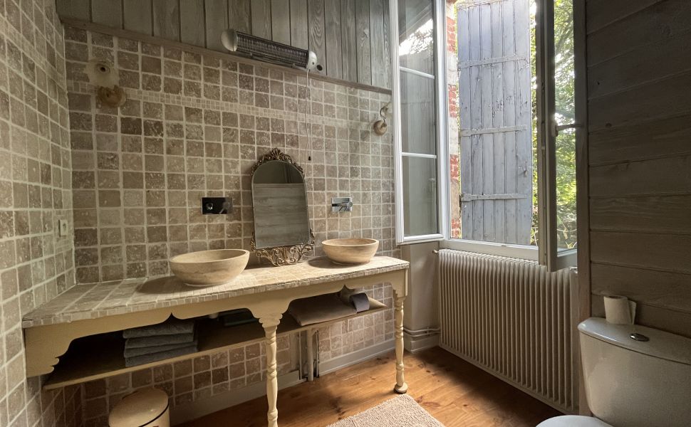 Pretty Maison Bourgoise with Walled Garden and Carriage House