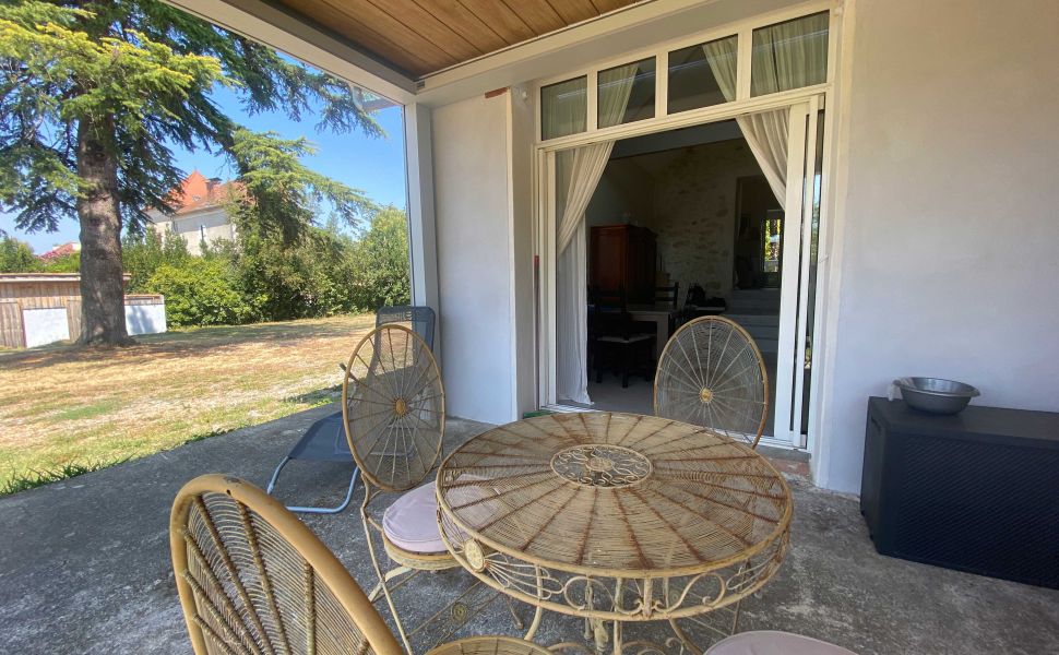 Delightful Turn Key Property, Heart of Saint Sever, Generous Gardens, Just 1hr to Ocean