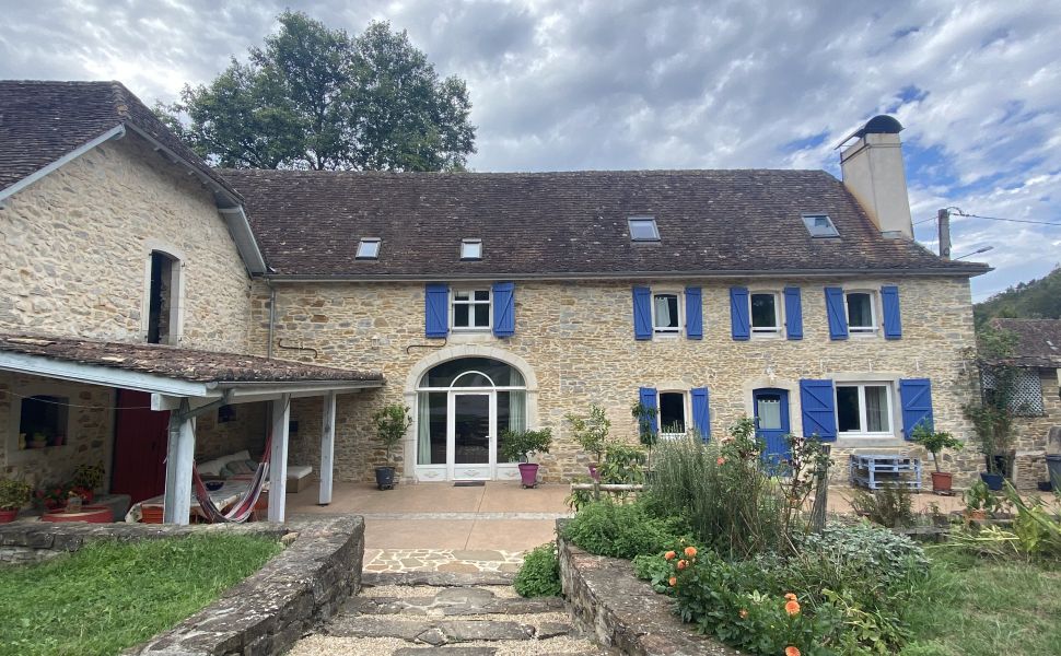 Situation Bucolique Pour Ce Magnifique Ensemble Ferme Béarnais