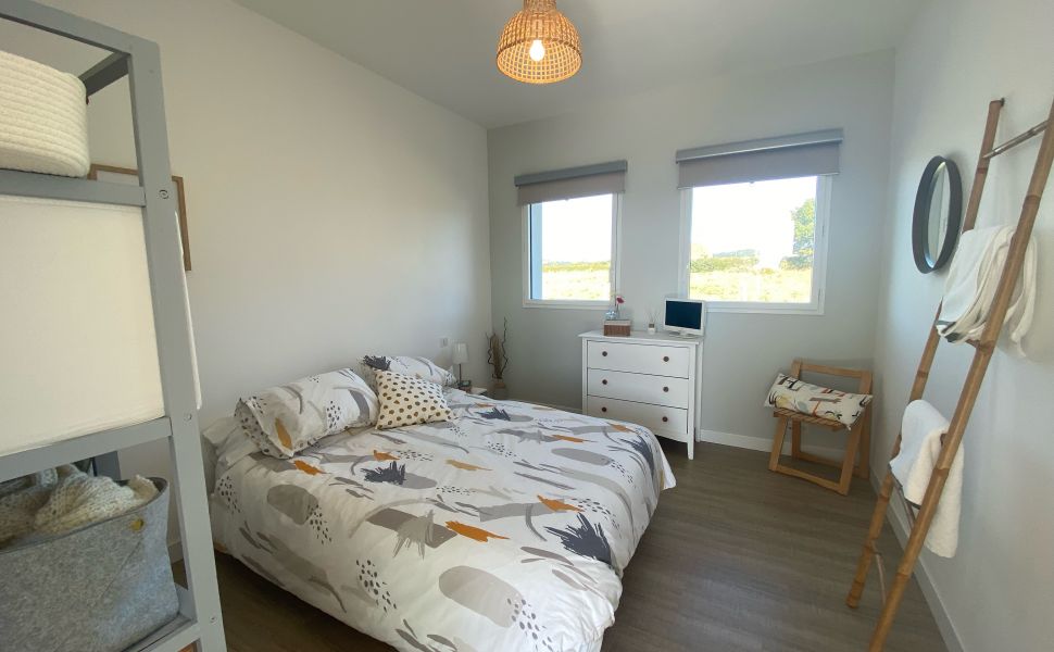 An Attractive Contemporary Rural Property With Spectacular Mountain Views