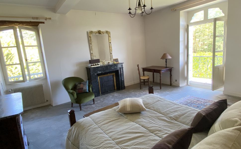 A Substantial Country Residence with a Commanding Hilltop Position, Pyrenean Views & 9.4HA 