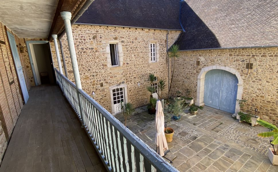 A Substantial Country Residence with a Commanding Hilltop Position, Pyrenean Views & 9.4HA 