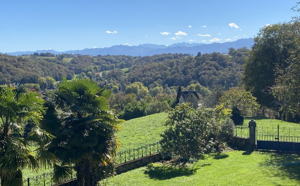 A Substantial Country Residence with a Commanding Hilltop Position, Pyrenean Views & 9.4HA 