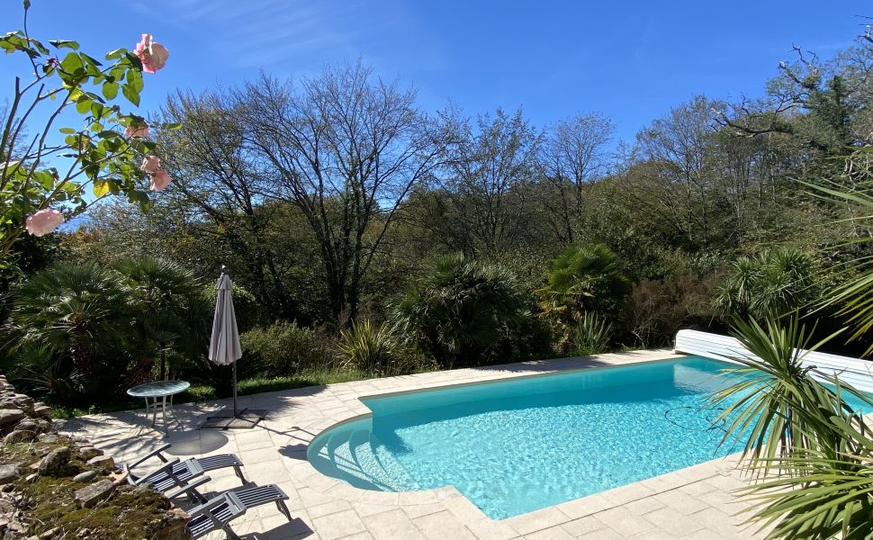 A Substantial Country Residence with a Commanding Hilltop Position, Pyrenean Views & 9.4HA 