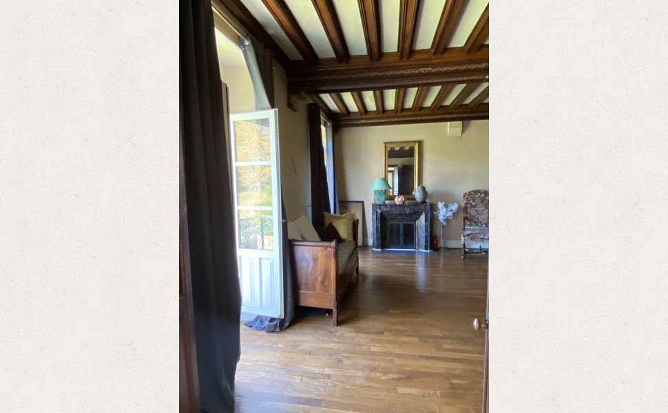 A Substantial Country Residence with a Commanding Hilltop Position, Pyrenean Views & 9.4HA 