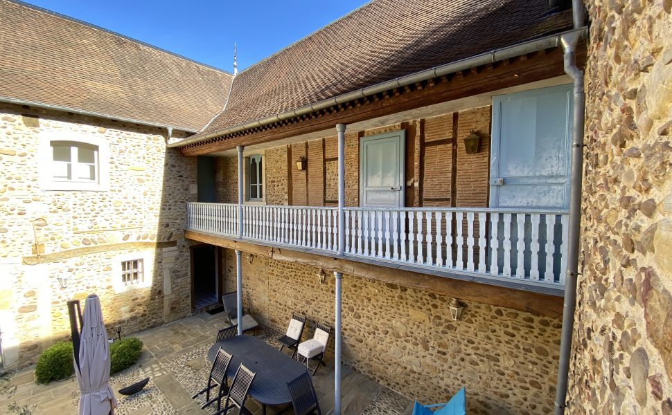 A Substantial Country Residence with a Commanding Hilltop Position, Pyrenean Views & 9.4HA 