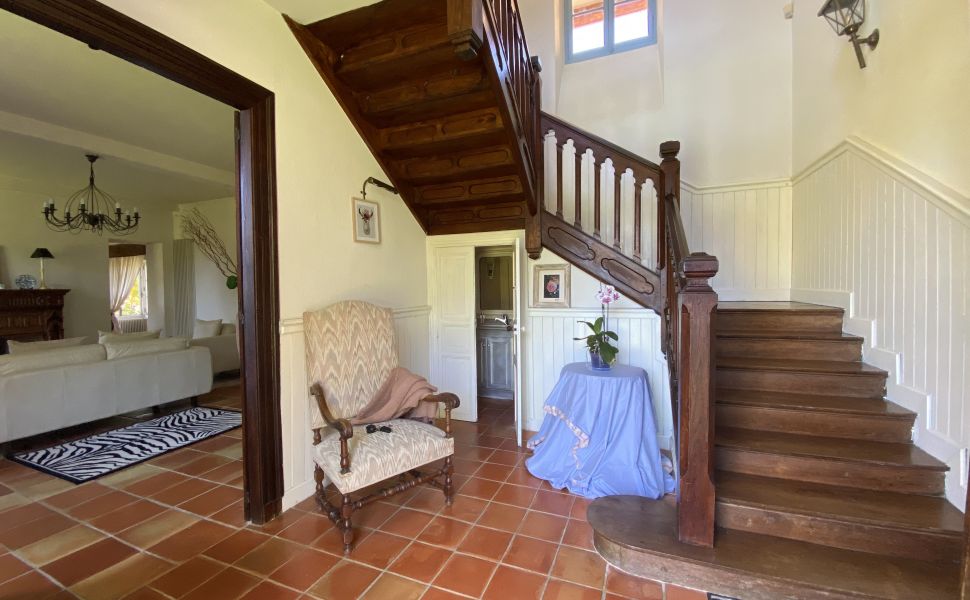 A Substantial Country Residence with a Commanding Hilltop Position, Pyrenean Views & 9.4HA 