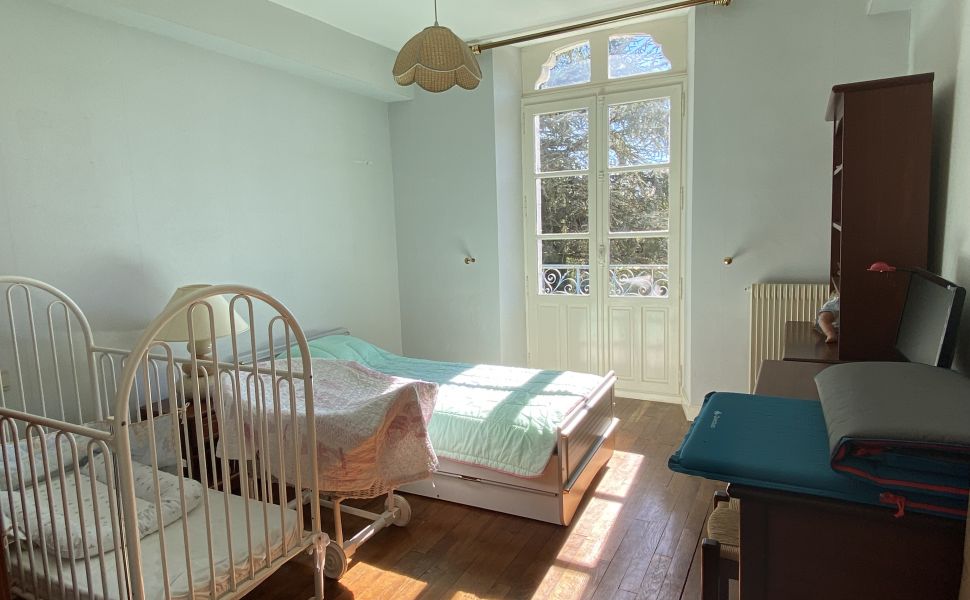 A Substantial Country Residence with a Commanding Hilltop Position, Pyrenean Views & 9.4HA 