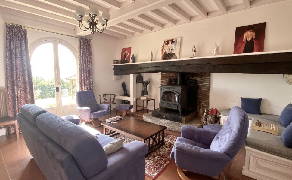 Magnifique Villa Béarnaise avec Vue sur la Chaîne des Pyrénées
