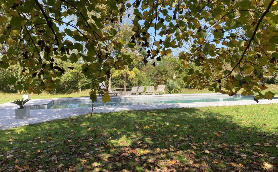 Beautiful Chateau with Independent Guest House and Mountain Views 