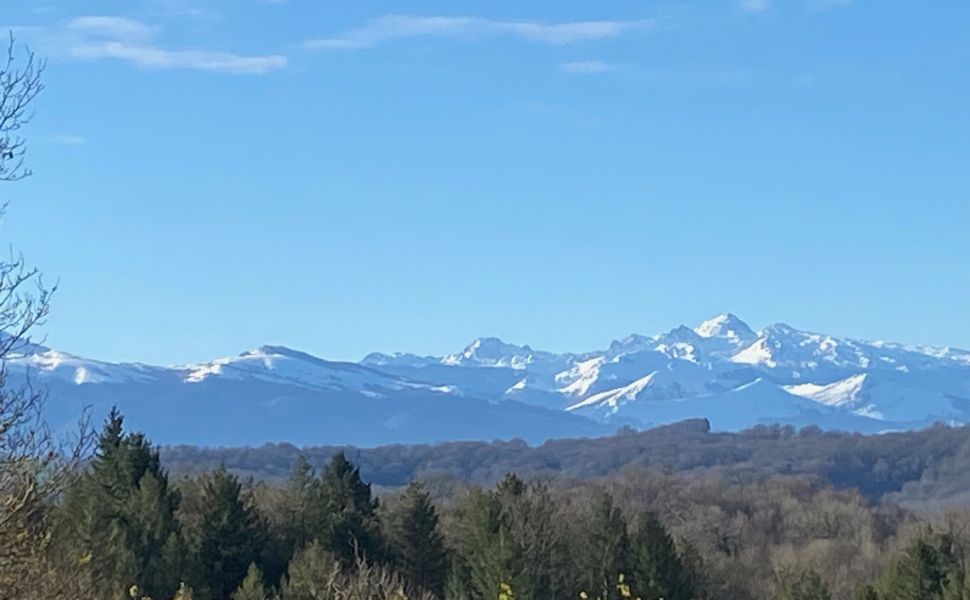 Family Home with Pyrenean Mountain Views; Pau; Jurancon Wine Region; Close to local Amenities