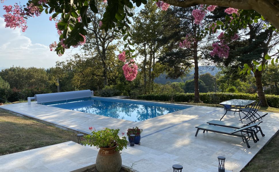 Family Home with Pyrenean Mountain Views; Pau; Jurancon Wine Region; Close to local Amenities