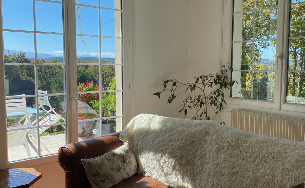 Family Home with Pyrenean Mountain Views; Pau; Jurancon Wine Region; Close to local Amenities