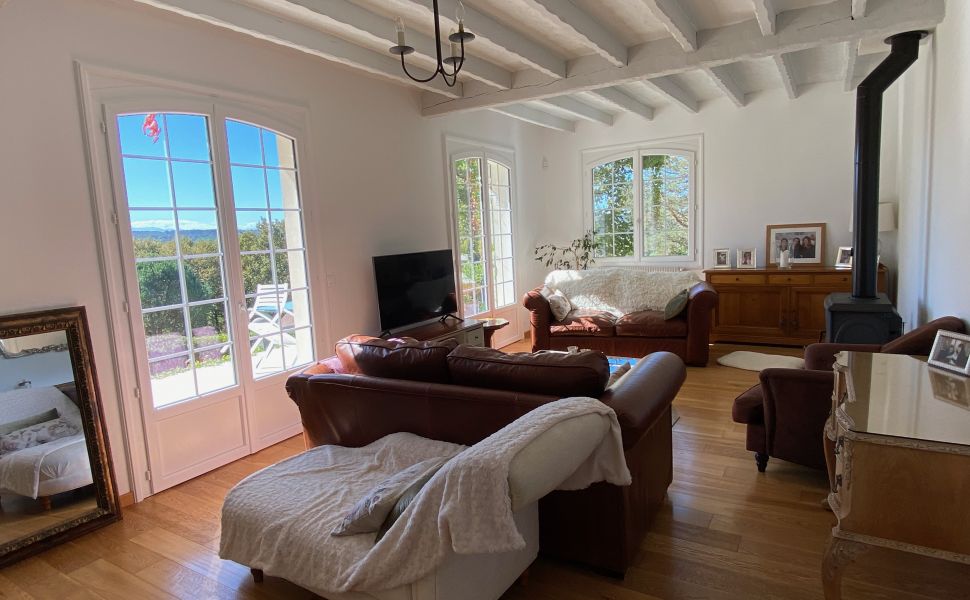 Family Home with Pyrenean Mountain Views; Pau; Jurancon Wine Region; Close to local Amenities